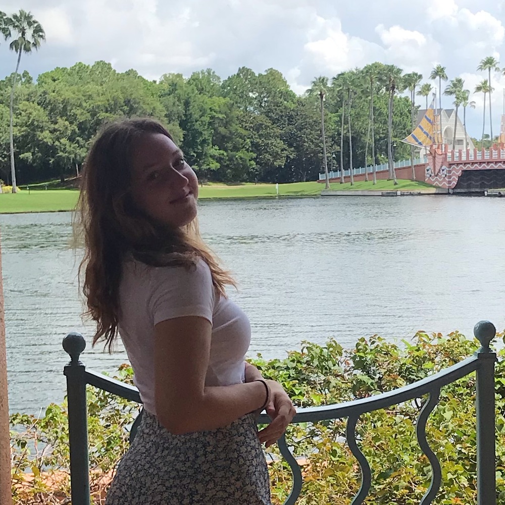 Meet your Posher, Ava